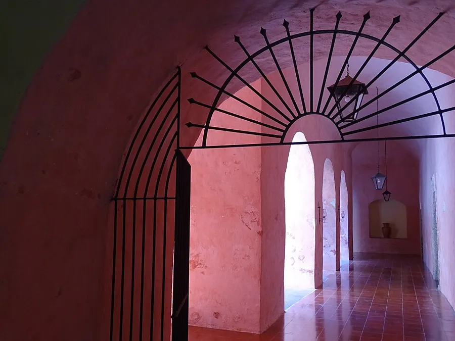 Valladolid & Cenote Colonial Day Trip