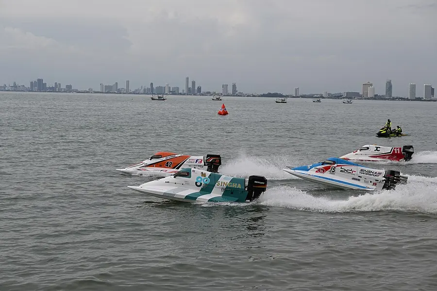 Watersports & Thrills